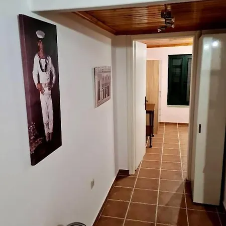 πέτρινο εξοχικό στο δάρα * Dárasz