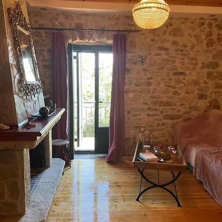 πέτρινο πολυτελές εξοχικό Holiday home