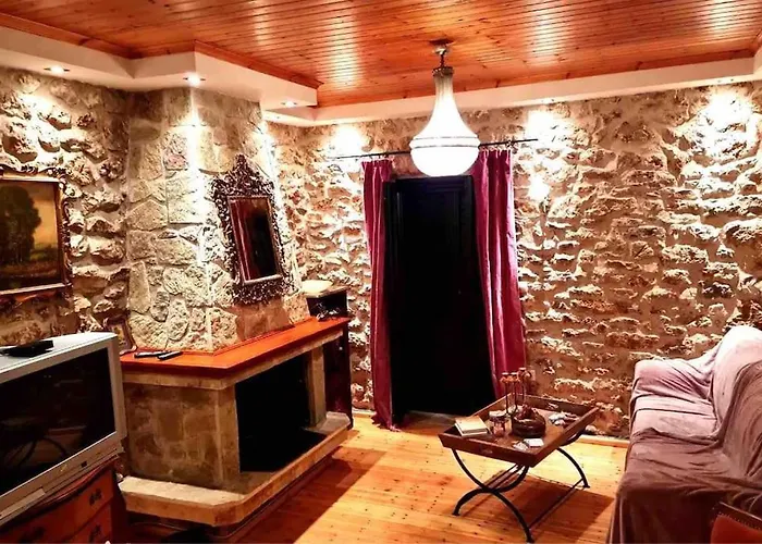 πέτρινο εξοχικό στο δάρα